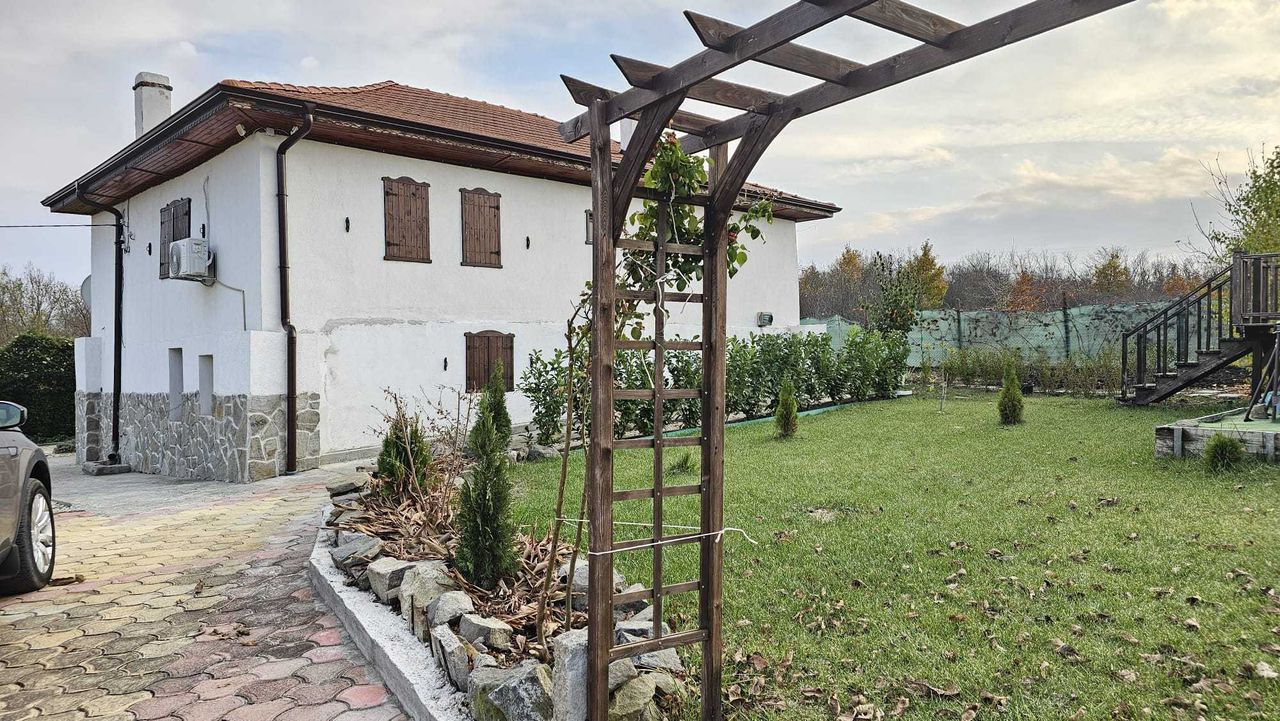 Продава се Къща в с. Дюлево, Област Бургас - 140 кв.м за 1279 €/кв.м - Снимка #1