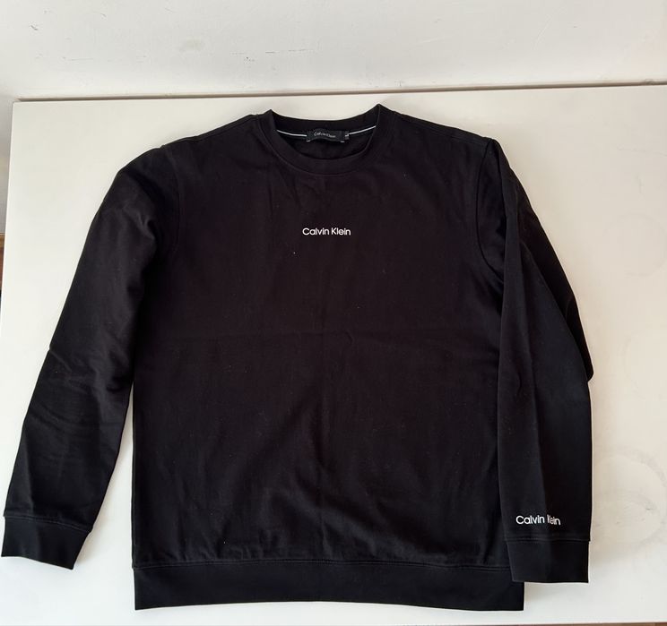 черная кофта calvin klein