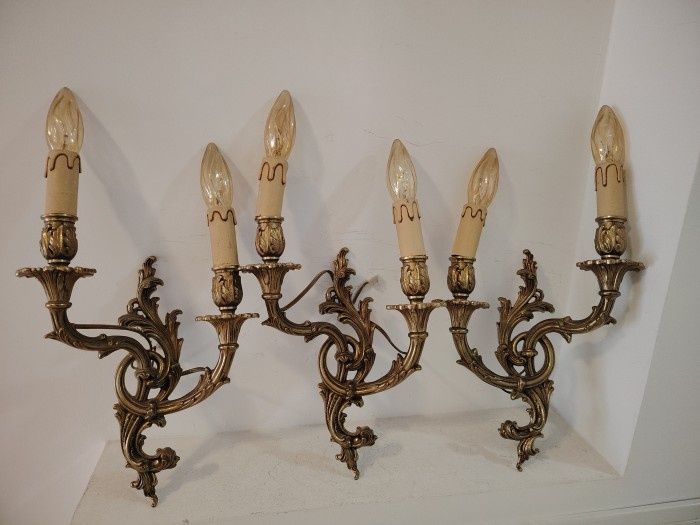 Superb set de 3 aplice din bronz masiv in stilul Rococo,piese cu o luc