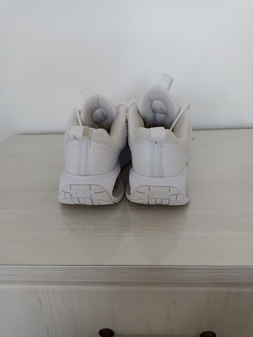 Оригинални маратонки nike38