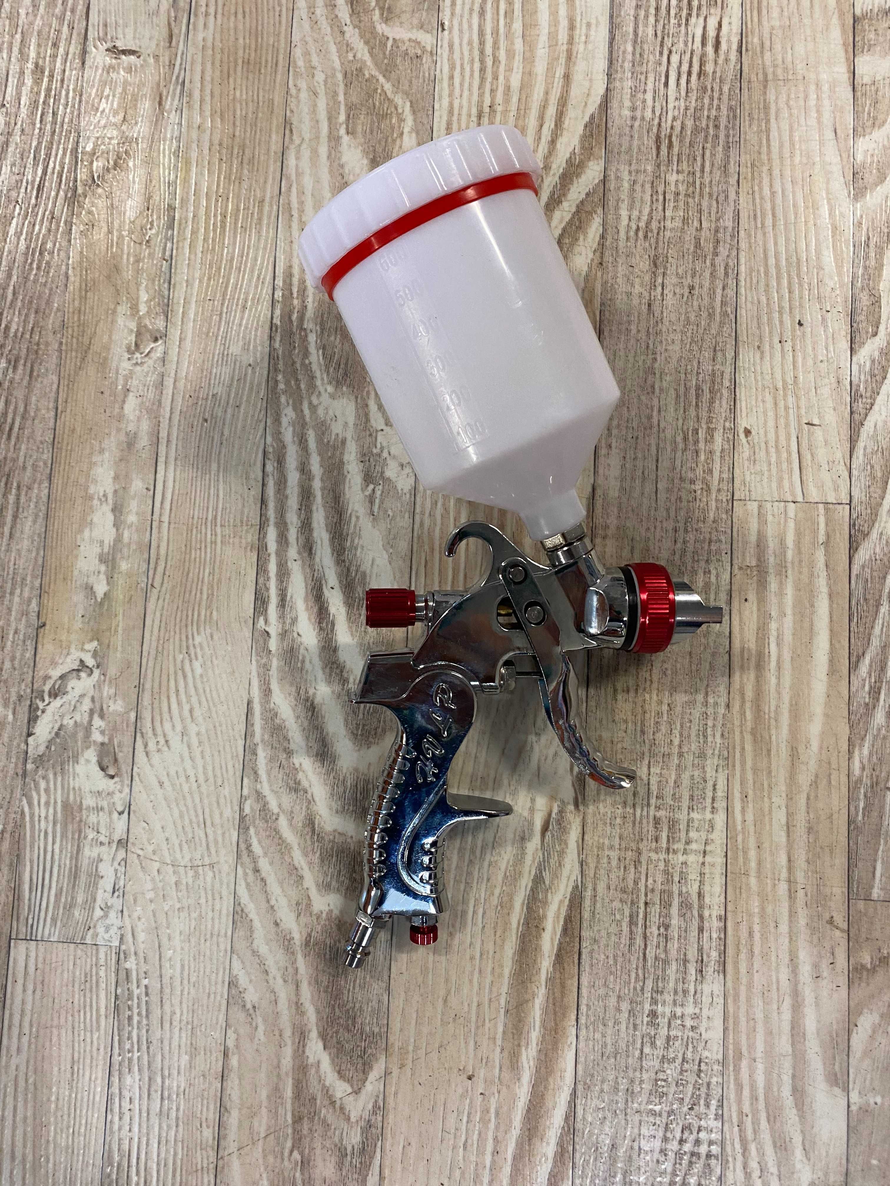 089934	Пистолет за боя горно ø1.4mm 600ml 1/4" RD-SG05