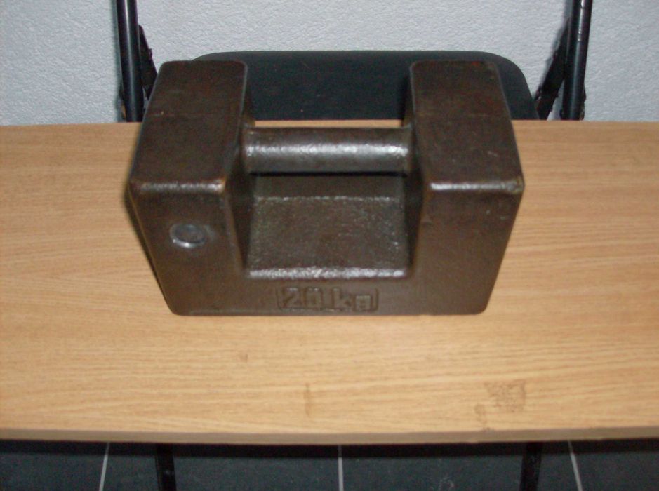 greutati etalon 20 kg(273lei+TVA/buc.).