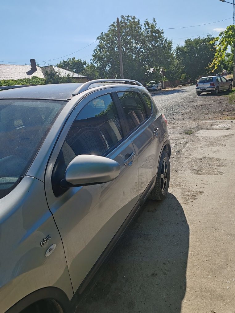Vând Nissan Qashqai