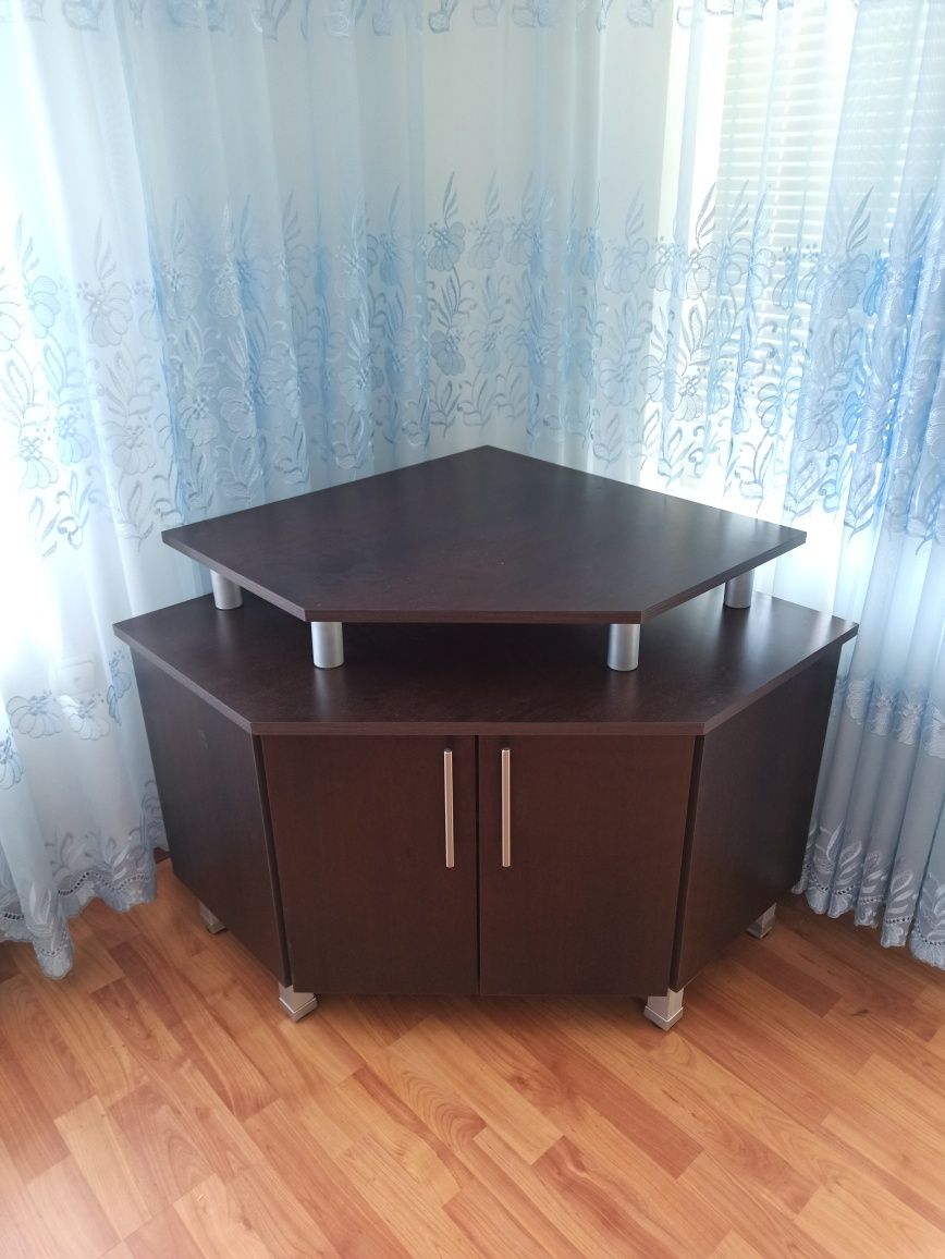 Продавам спално обзавеждане