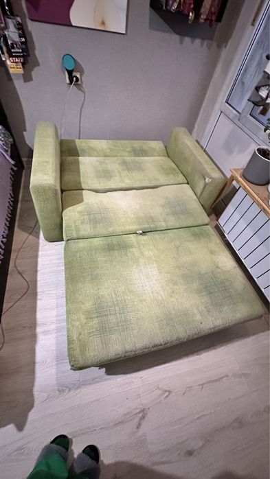 Диван в детскую или гостиную