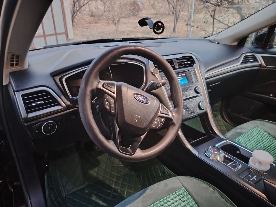 Ford Fusion Гибрид