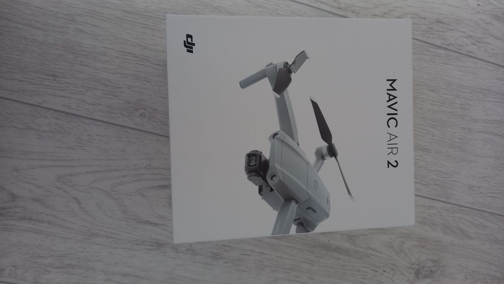 Продам новый квадрокоптер DJI MAVIC AIR 2