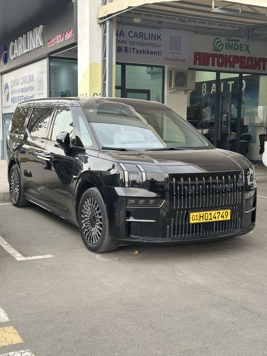 Zeekr 009 yurgan 2023-10