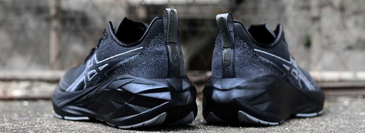 Нови мъжки маратонки ASICS Novablast 4 Wide Black & Graphite Grey