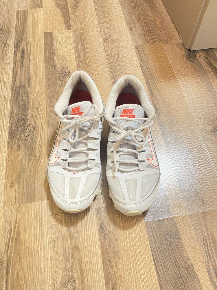Nike Reax обувки