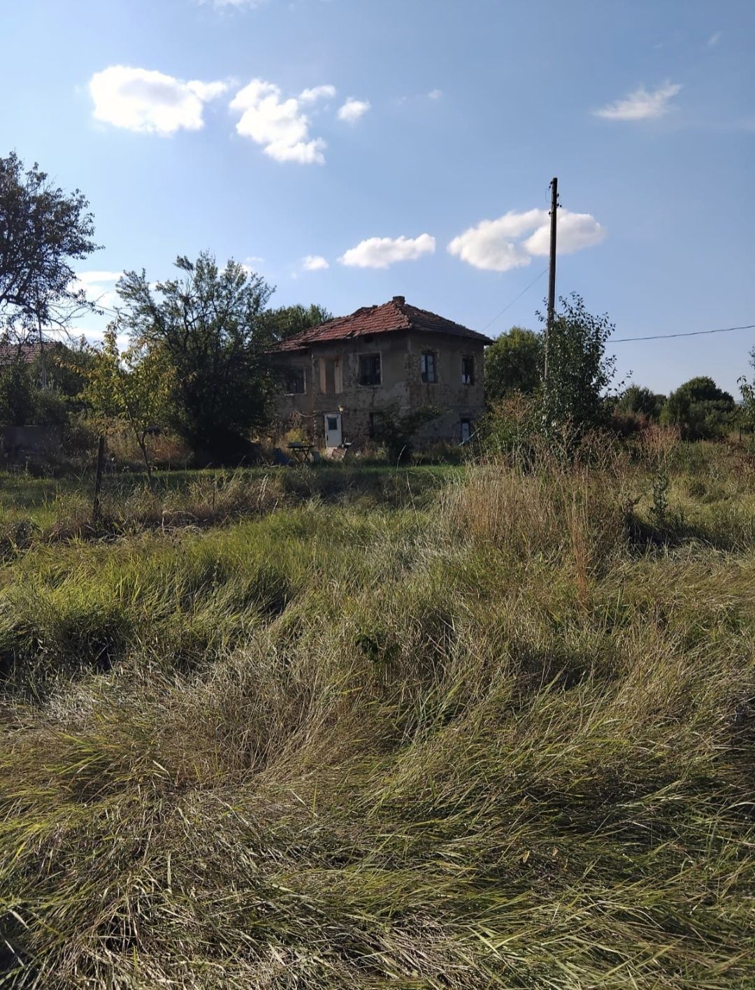Парцел със стара къща