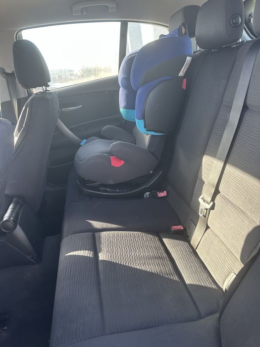 Vand bmw seria1 masina personala