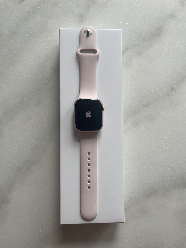 Apple Watch 9 41mm Pink Aluminium Case