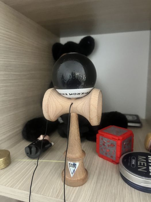 Kendama krom pop negru