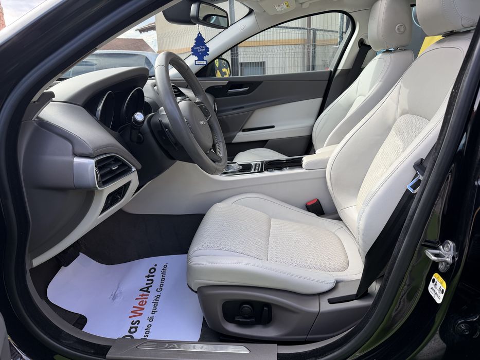 Jaguar XE 2.0 TDI 184 CP Automat 2016