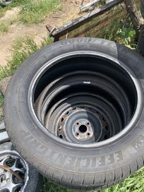 Гуми 215/60r17 Goodyear летни