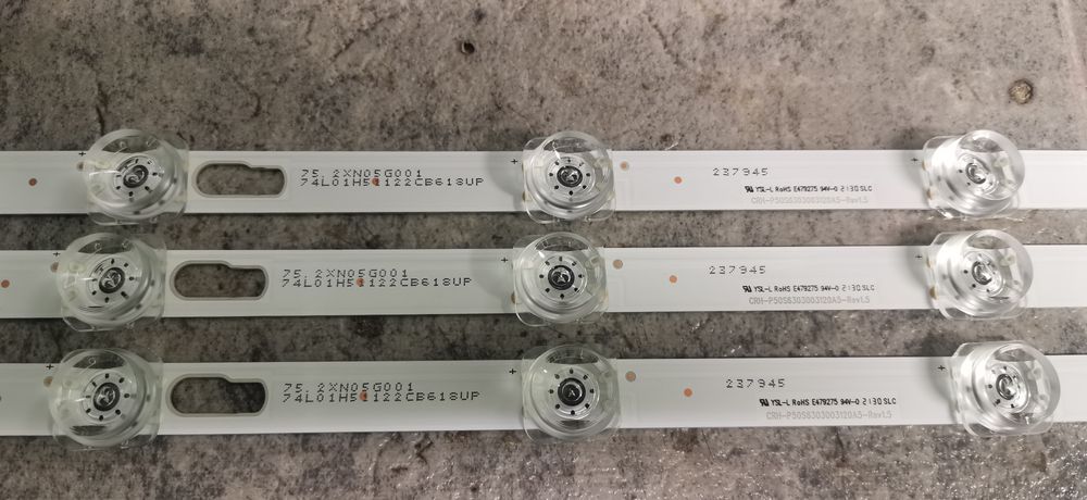 SAMSUNG UE50AU7172UXXH на части