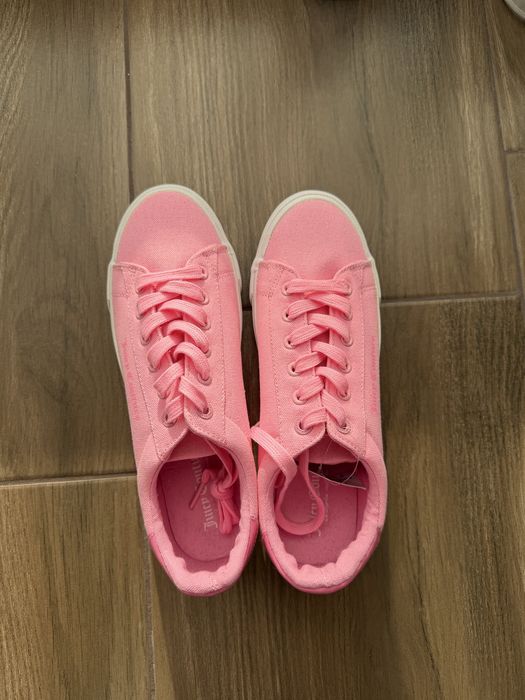 розови обувки juicy couture