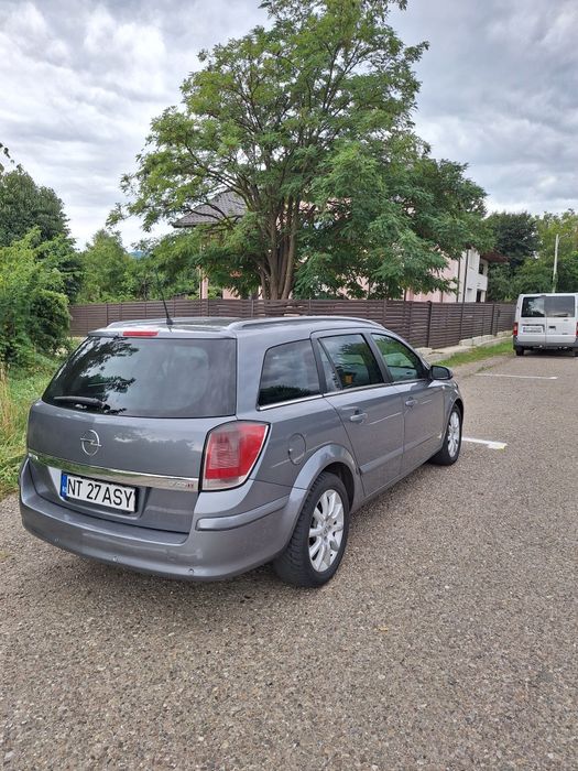 Vând Opel Astra H