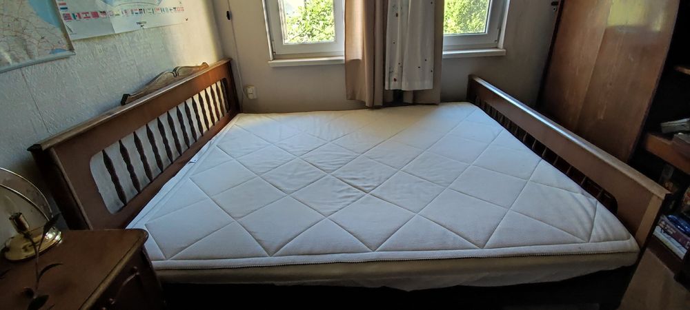 Двойки легло спалня от масивна дървесина