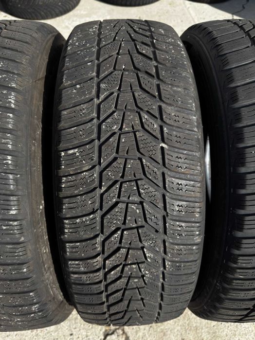 Anvelope 215/60R17 Hankook Iarna M+S