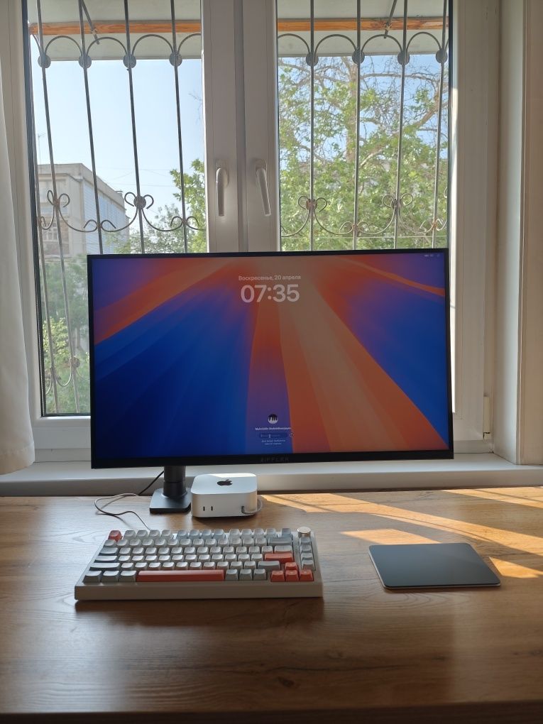 Magic Trackpad 3 Black — идеальное состояние, полный комплект