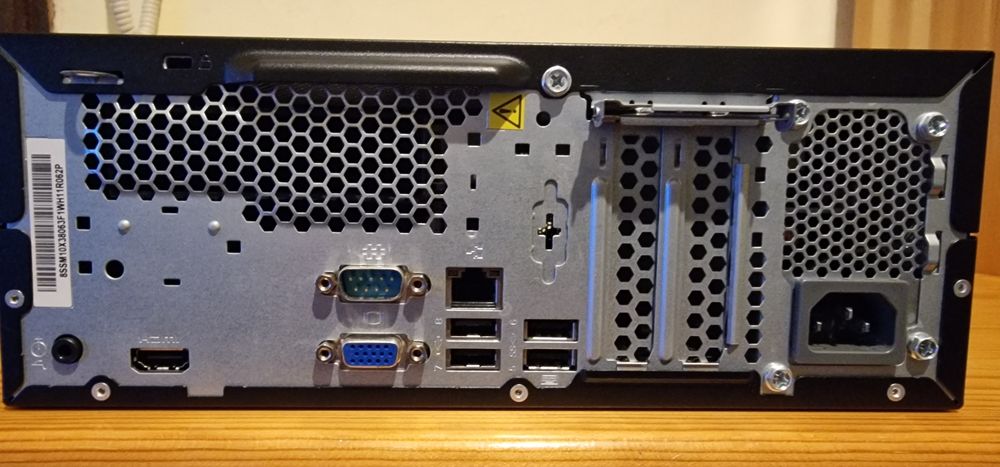 Продавам мултимедиен-игрови, десктоп компютър Lenovo