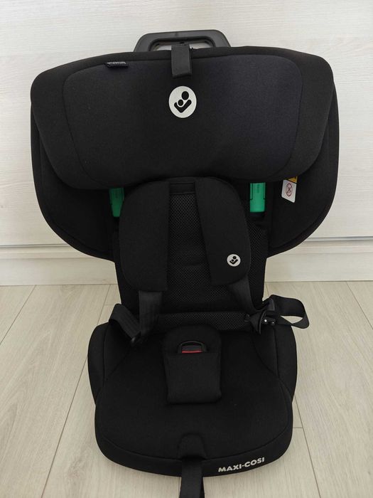 Vând Scaun Auto Copii - Maxi Cosi Nomad Plus i-Size, 15 luni - 4 ani.