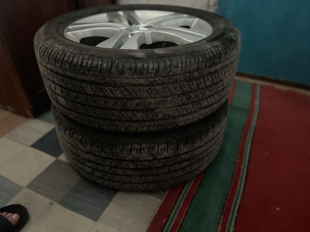диска от мерса новый с резинои 4штук размер235/50/R18