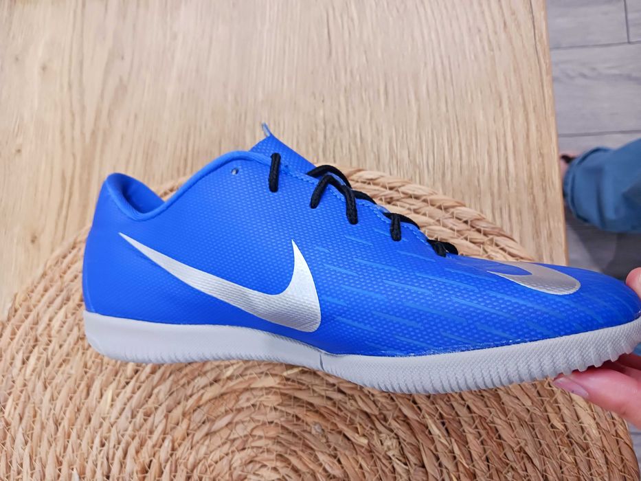 Оригинални маратонки на Nike mercurial