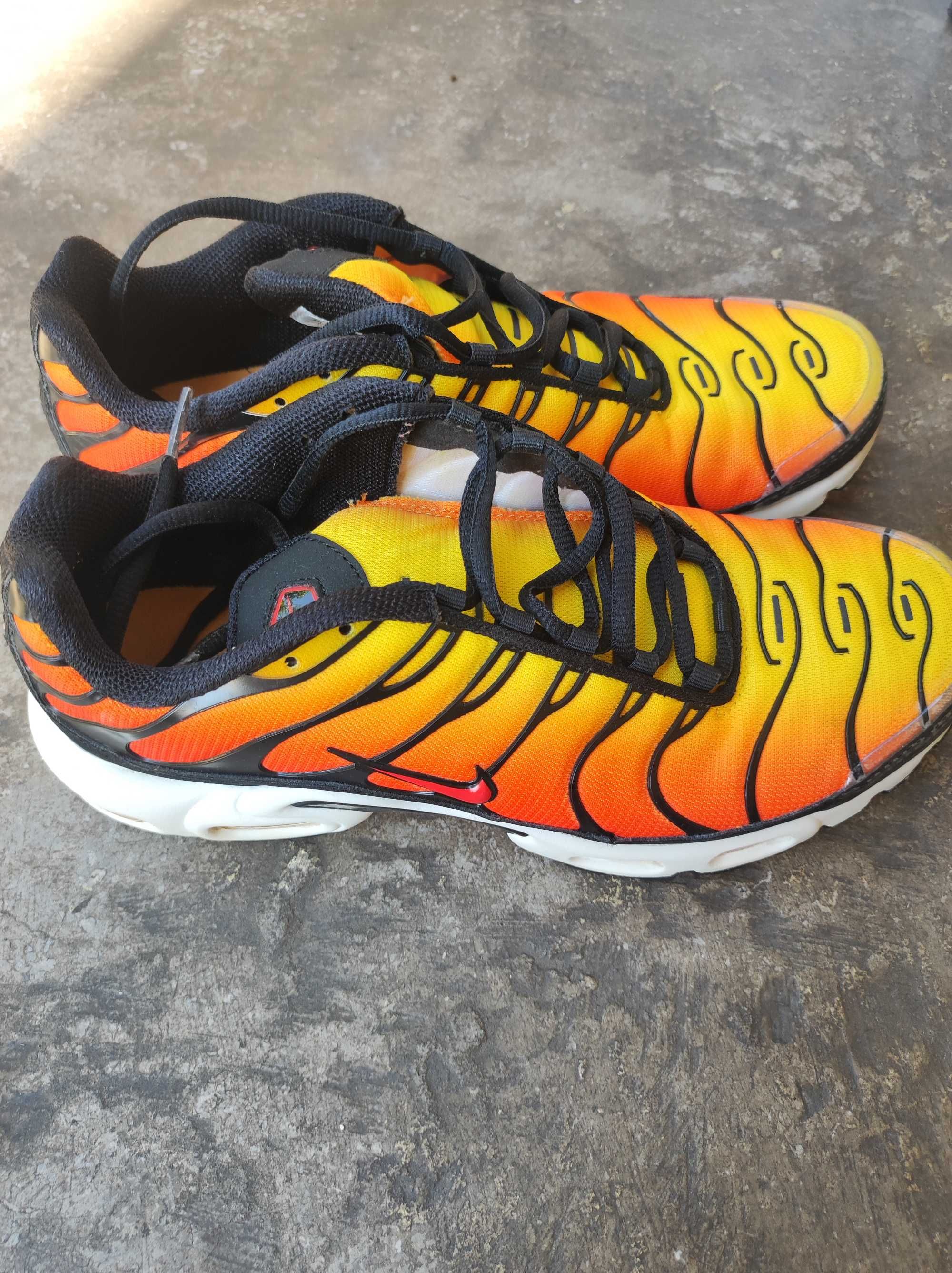Маратонки Nike 41 номер