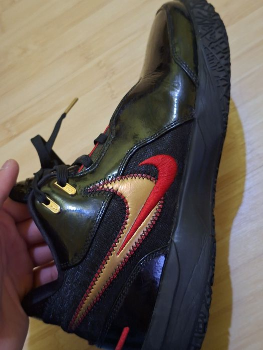 Nike LeBron NXXT mărime 42,5
Vând o pereche de Nike LeBron NXXT Gen p