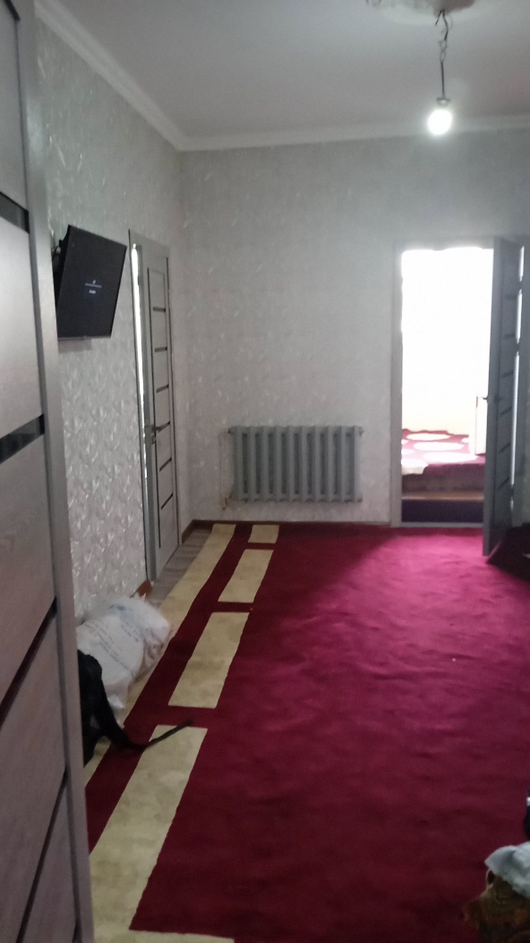 Kvartira qizlarga sheriklikga
