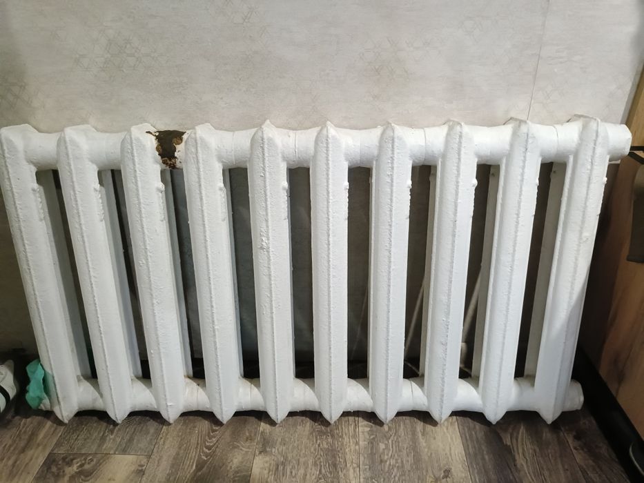 Продам чугунную батарею 500 тГ за секцию