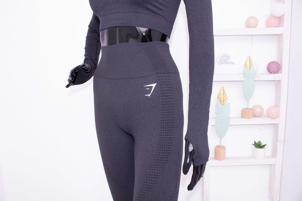 Gymshark оригинален комплект топ и клин тъмно сив висока талия S