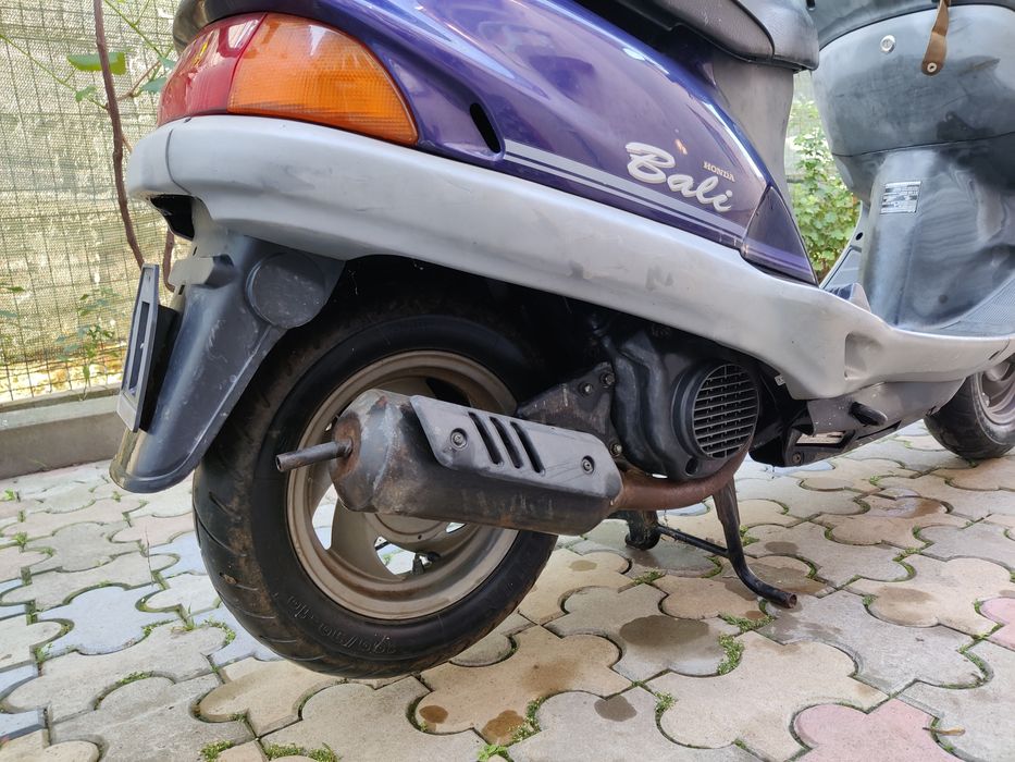 Scuter Honda Bali in 2 timpi. Cu acte