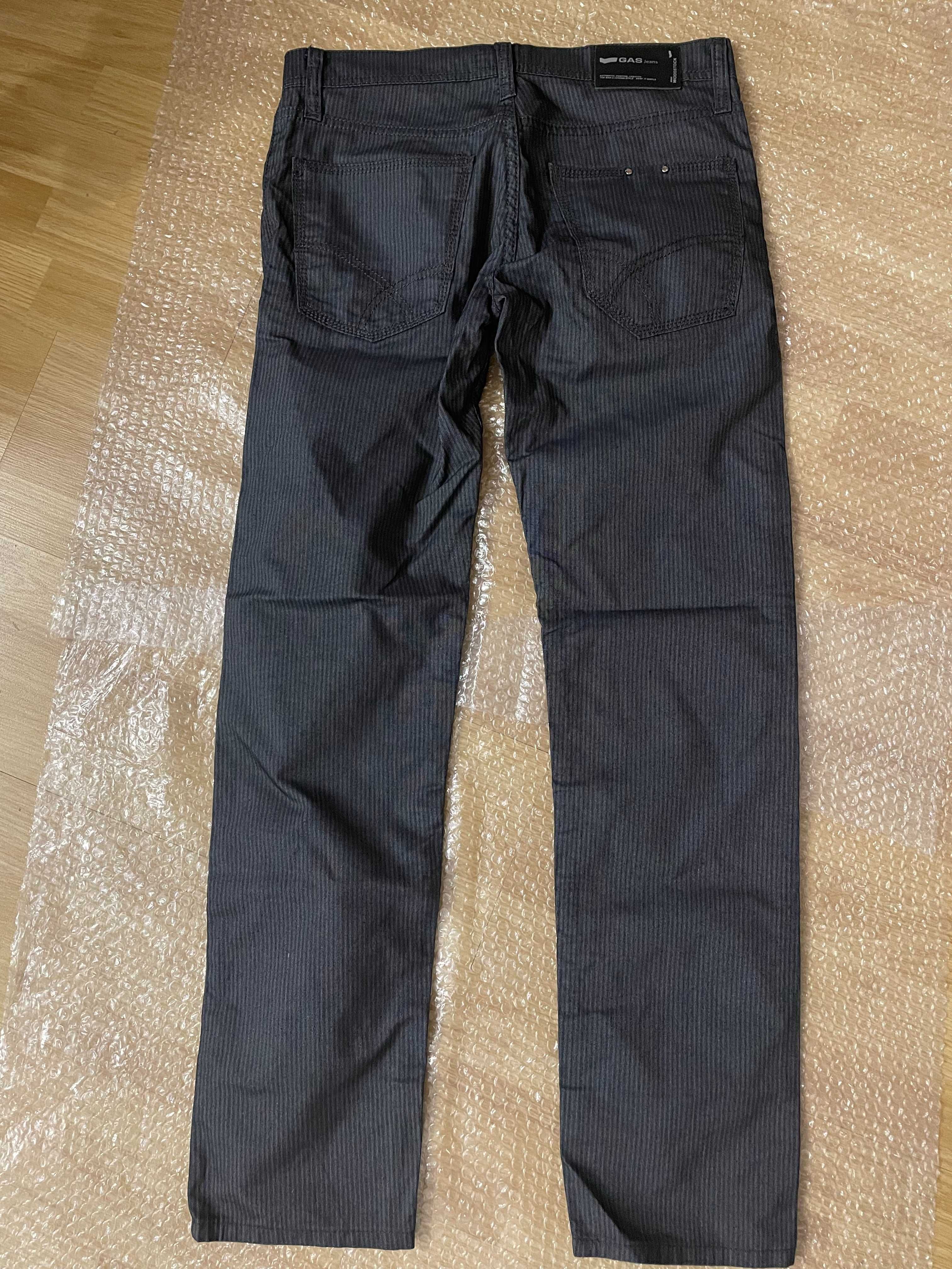 Pantaloni eleganti negri
