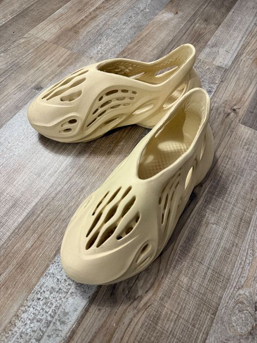 Adidas Yeezy foam runner