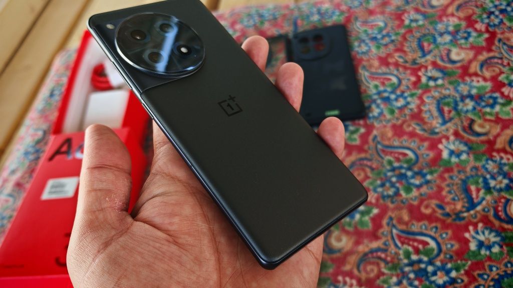 OnePlus Ace 3 в наличии 16+512 ГБ