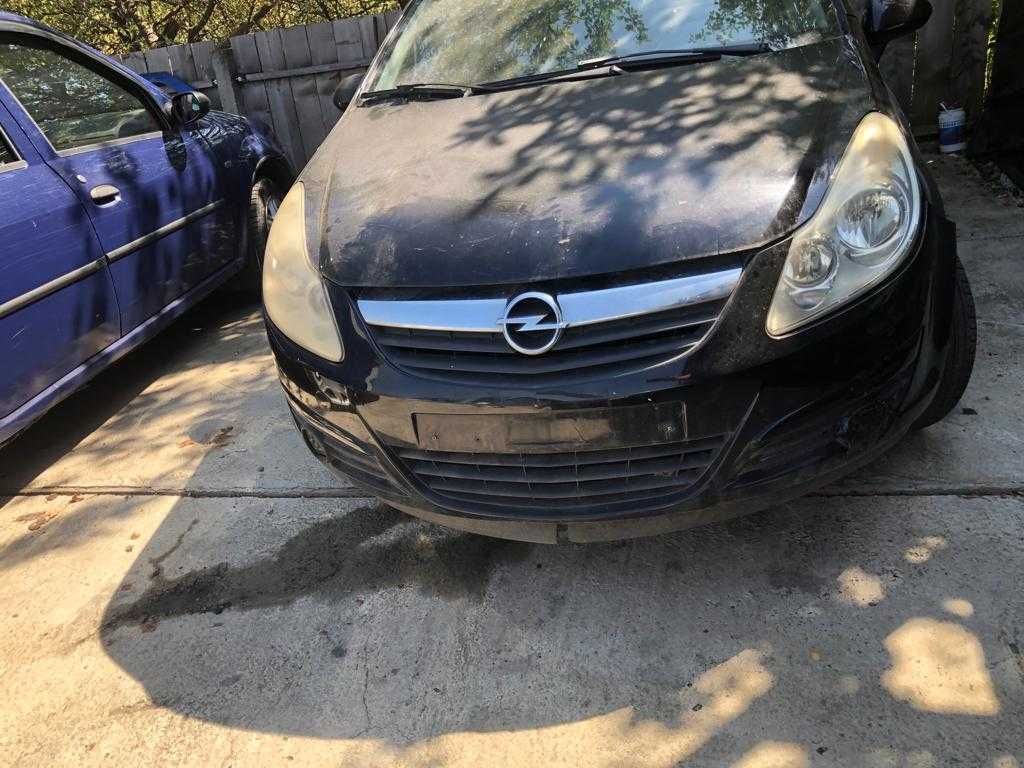 Bara fata Opel Corsa D