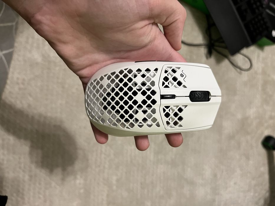 Vand mouse de gaming Steelseries Aerox 3