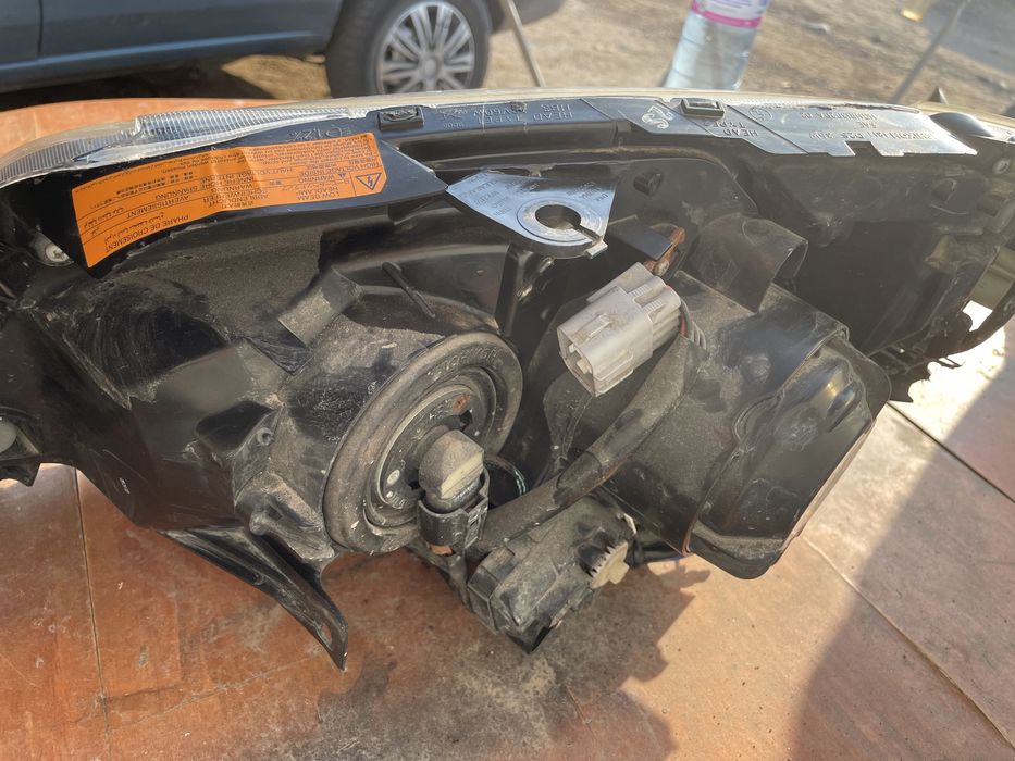 Преден десен фар за субари импреза subaru impreza