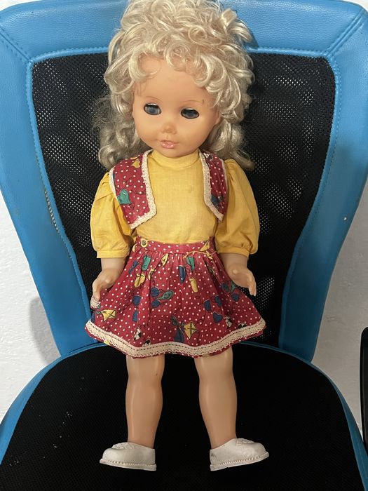 Papusa aradeanca de colectie