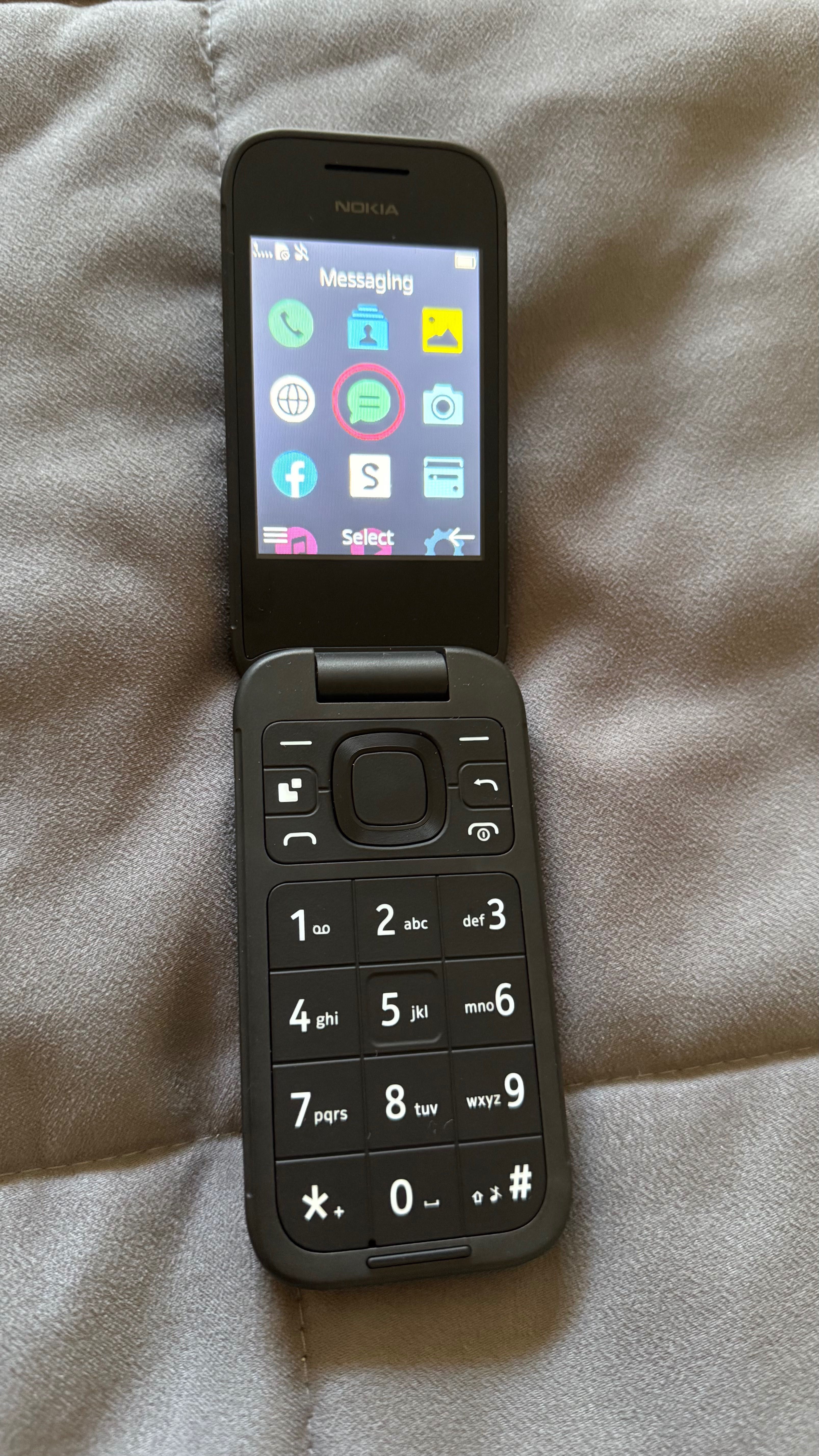 Nokia 2660 Flip 4G Large buttons