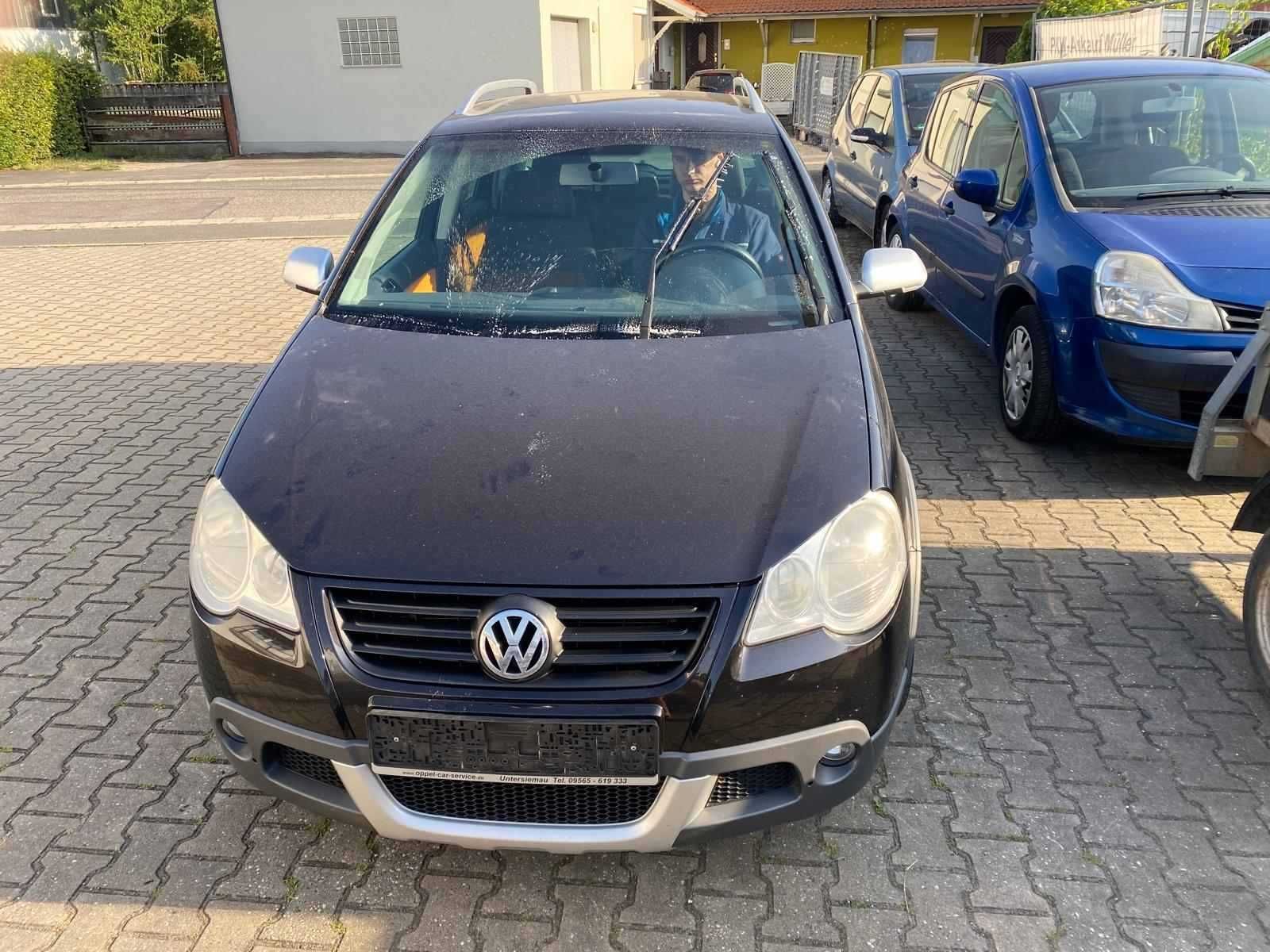 Продавам  VW polo 1.4