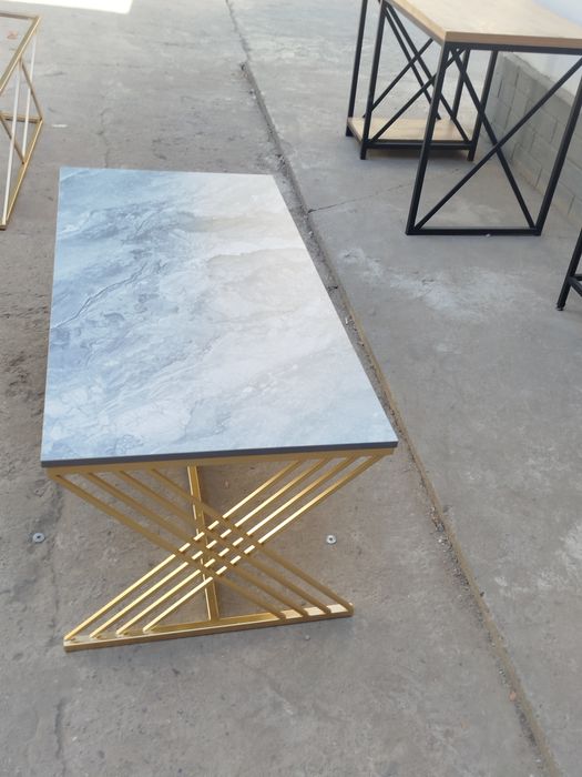 Loft mebel jurnalniy stol