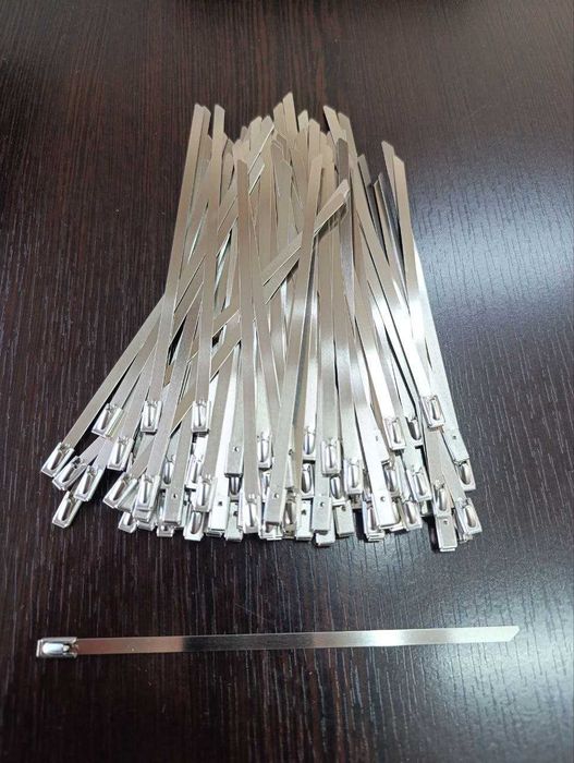 Стяжной хомут стальной с полимерным покрытием