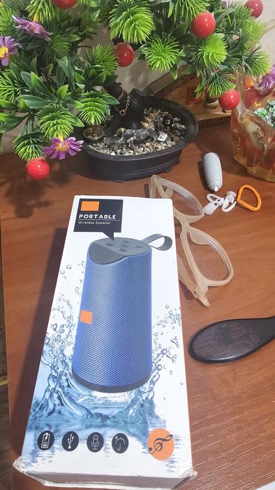 Продам музыкальную колонку