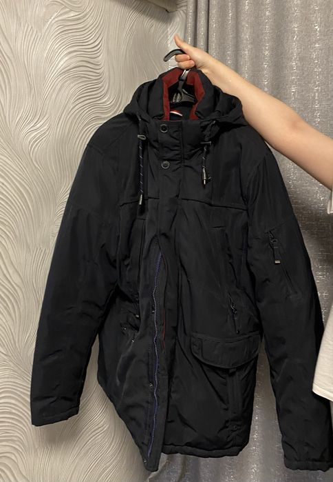 Продам муж.куртку зима 56 размер