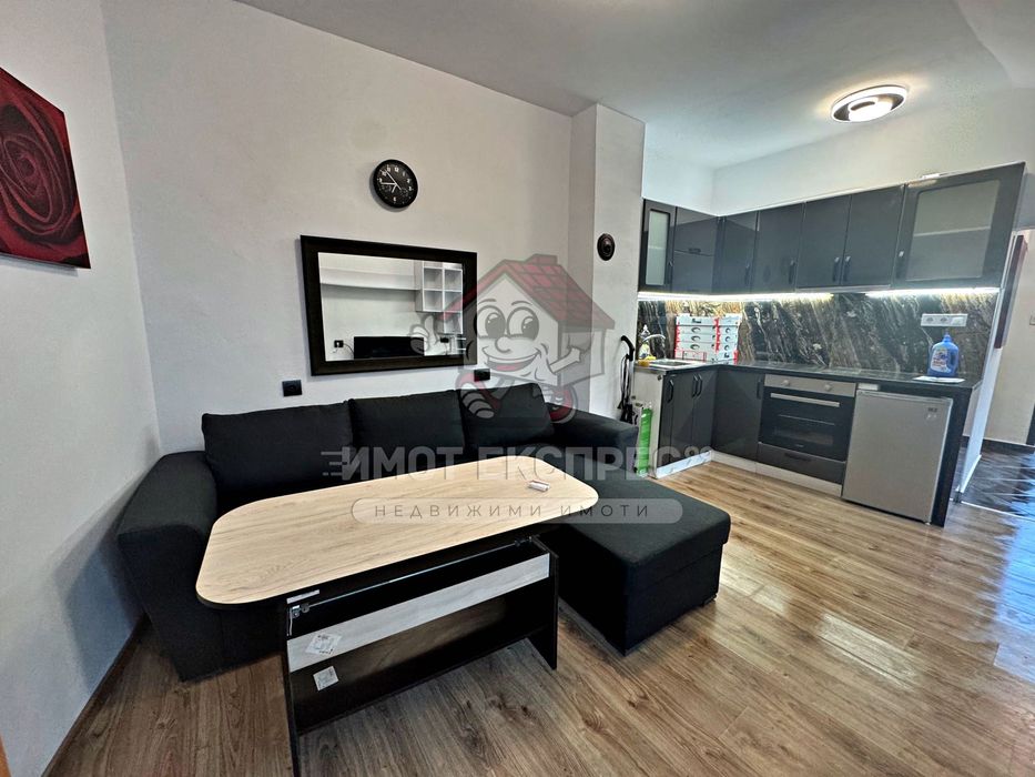 Дава се под наем Едностаен апартамент в Асеновград - 25 кв.м за 255 € - Снимка #2